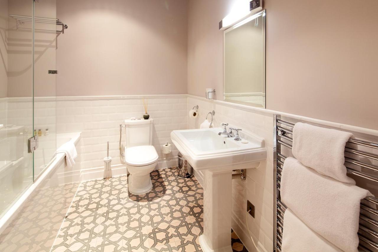 8 Beresford Street Hotel Saint Helier Ngoại thất bức ảnh